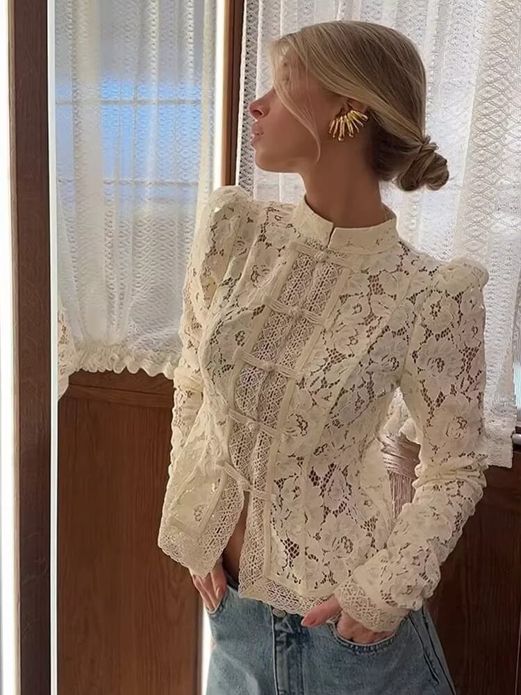 Camicetta Pizzo Bianco Maniche Lunghe - Merletto Prezioso: Romanticismo Eterno